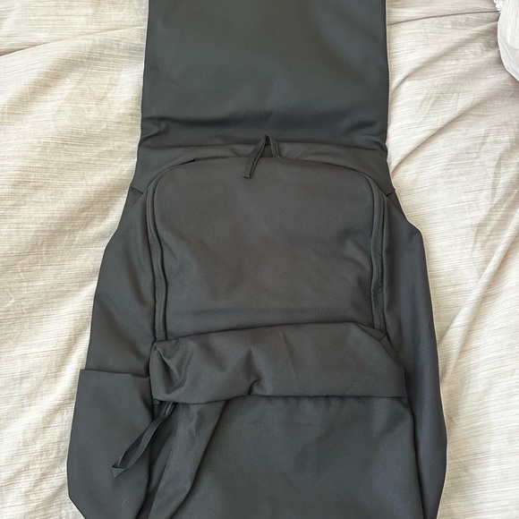 Everlane The ReNew Transit Backpack Black NEW - Picture 5 of 7